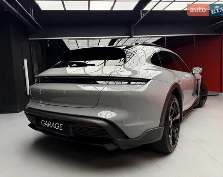 Серый Порше Taycan Cross Turismo, объемом двигателя 0 л и пробегом 29 тыс. км за 83900 $, фото 13 на Automoto.ua