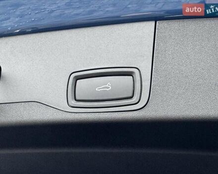 Синий Порше Taycan Cross Turismo, объемом двигателя 0 л и пробегом 17 тыс. км за 80900 $, фото 34 на Automoto.ua