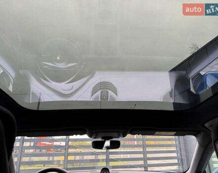 Синий Порше Taycan Cross Turismo, объемом двигателя 0 л и пробегом 17 тыс. км за 80900 $, фото 4 на Automoto.ua