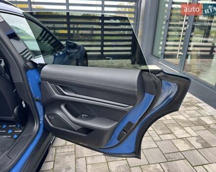 Синий Порше Taycan Cross Turismo, объемом двигателя 0 л и пробегом 17 тыс. км за 80900 $, фото 35 на Automoto.ua