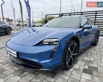 Синий Порше Taycan Cross Turismo, объемом двигателя 0 л и пробегом 17 тыс. км за 80900 $, фото 7 на Automoto.ua