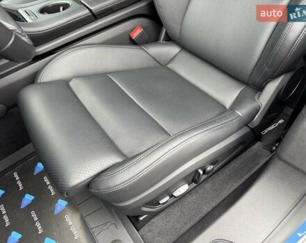 Синий Порше Taycan Cross Turismo, объемом двигателя 0 л и пробегом 17 тыс. км за 80900 $, фото 18 на Automoto.ua