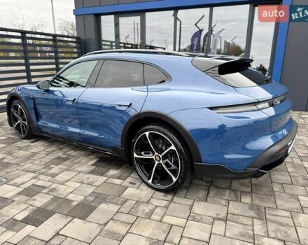 Синий Порше Taycan Cross Turismo, объемом двигателя 0 л и пробегом 17 тыс. км за 80900 $, фото 9 на Automoto.ua