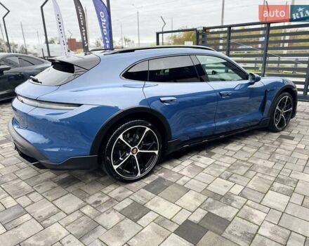 Синий Порше Taycan Cross Turismo, объемом двигателя 0 л и пробегом 17 тыс. км за 80900 $, фото 2 на Automoto.ua