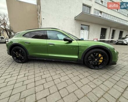 Зеленый Порше Taycan Cross Turismo, объемом двигателя 0 л и пробегом 57 тыс. км за 79990 $, фото 3 на Automoto.ua