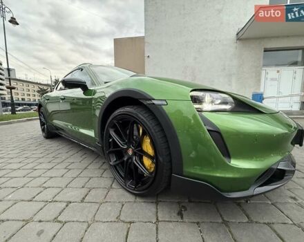 Зеленый Порше Taycan Cross Turismo, объемом двигателя 0 л и пробегом 57 тыс. км за 79990 $, фото 13 на Automoto.ua