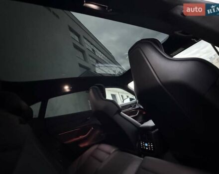 Зеленый Порше Taycan Cross Turismo, объемом двигателя 0 л и пробегом 57 тыс. км за 79990 $, фото 25 на Automoto.ua