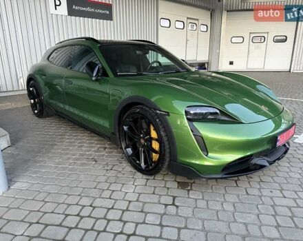 Зеленый Порше Taycan Cross Turismo, объемом двигателя 0 л и пробегом 57 тыс. км за 79990 $, фото 18 на Automoto.ua