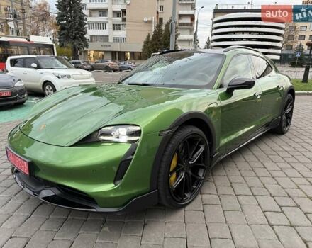 Зеленый Порше Taycan Cross Turismo, объемом двигателя 0 л и пробегом 57 тыс. км за 79990 $, фото 10 на Automoto.ua