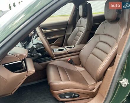 Зеленый Порше Taycan Cross Turismo, объемом двигателя 0 л и пробегом 7 тыс. км за 134262 $, фото 32 на Automoto.ua