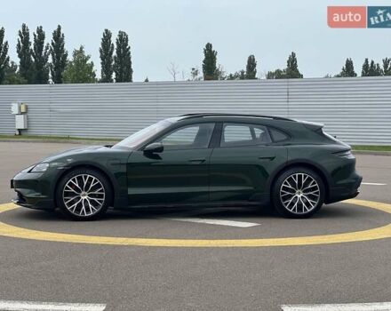 Зеленый Порше Taycan Cross Turismo, объемом двигателя 0 л и пробегом 7 тыс. км за 134262 $, фото 6 на Automoto.ua
