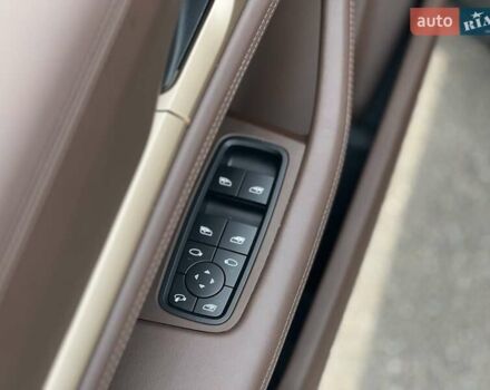 Зеленый Порше Taycan Cross Turismo, объемом двигателя 0 л и пробегом 7 тыс. км за 134262 $, фото 41 на Automoto.ua