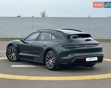 Зеленый Порше Taycan Cross Turismo, объемом двигателя 0 л и пробегом 7 тыс. км за 134262 $, фото 7 на Automoto.ua