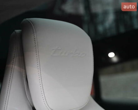 Красный Порше Taycan Sport Turismo, объемом двигателя 0 л и пробегом 34 тыс. км за 84067 $, фото 32 на Automoto.ua