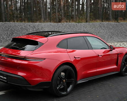 Красный Порше Taycan Sport Turismo, объемом двигателя 0 л и пробегом 34 тыс. км за 84067 $, фото 4 на Automoto.ua