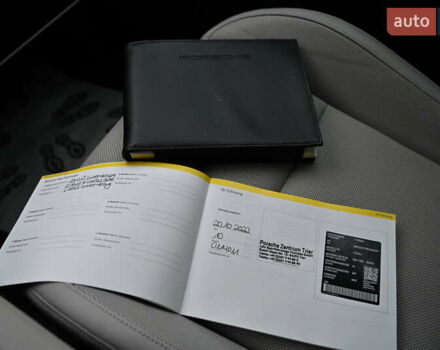 Красный Порше Taycan Sport Turismo, объемом двигателя 0 л и пробегом 34 тыс. км за 84067 $, фото 27 на Automoto.ua