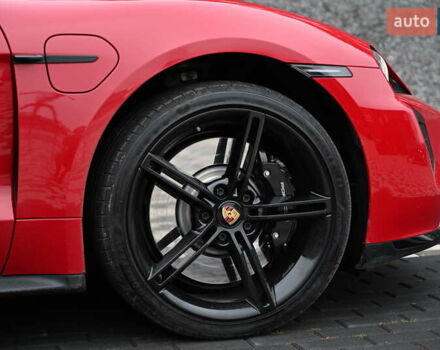 Красный Порше Taycan Sport Turismo, объемом двигателя 0 л и пробегом 34 тыс. км за 84067 $, фото 30 на Automoto.ua