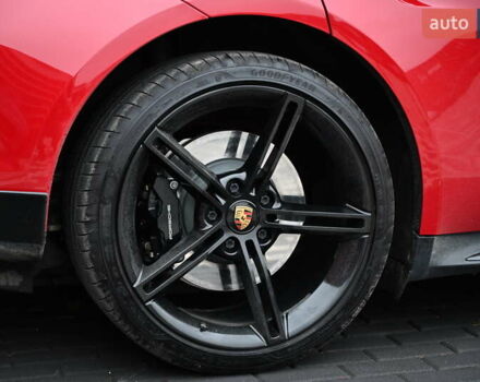 Красный Порше Taycan Sport Turismo, объемом двигателя 0 л и пробегом 34 тыс. км за 84067 $, фото 31 на Automoto.ua