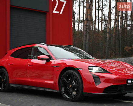 Красный Порше Taycan Sport Turismo, объемом двигателя 0 л и пробегом 34 тыс. км за 84067 $, фото 8 на Automoto.ua