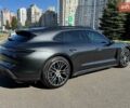Серый Порше Taycan Sport Turismo, объемом двигателя 0 л и пробегом 15 тыс. км за 89000 $, фото 9 на Automoto.ua