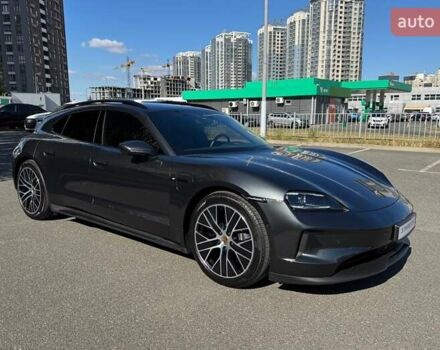 Серый Порше Taycan Sport Turismo, объемом двигателя 0 л и пробегом 15 тыс. км за 89000 $, фото 4 на Automoto.ua