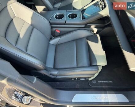 Серый Порше Taycan Sport Turismo, объемом двигателя 0 л и пробегом 15 тыс. км за 89000 $, фото 86 на Automoto.ua