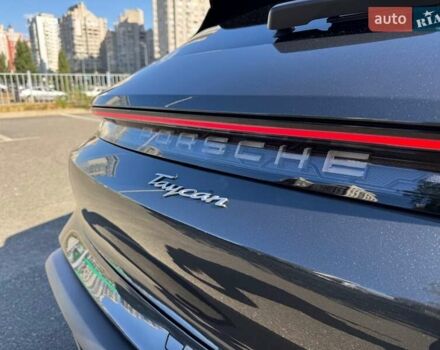 Серый Порше Taycan Sport Turismo, объемом двигателя 0 л и пробегом 15 тыс. км за 89000 $, фото 11 на Automoto.ua