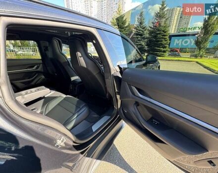 Серый Порше Taycan Sport Turismo, объемом двигателя 0 л и пробегом 15 тыс. км за 89000 $, фото 79 на Automoto.ua
