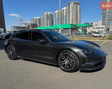 Серый Порше Taycan Sport Turismo, объемом двигателя 0 л и пробегом 15 тыс. км за 89000 $, фото 90 на Automoto.ua
