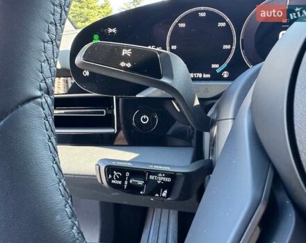 Серый Порше Taycan Sport Turismo, объемом двигателя 0 л и пробегом 15 тыс. км за 89000 $, фото 35 на Automoto.ua