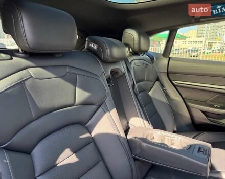 Серый Порше Taycan Sport Turismo, объемом двигателя 0 л и пробегом 15 тыс. км за 89000 $, фото 81 на Automoto.ua