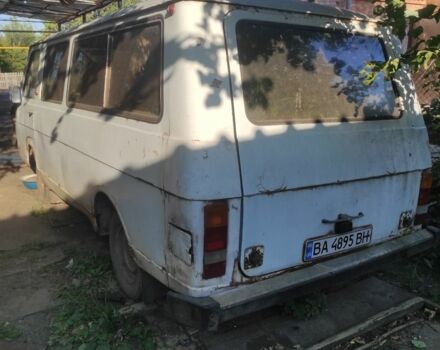 Белый РАФ 2203, объемом двигателя 2.4 л и пробегом 234 тыс. км за 550 $, фото 3 на Automoto.ua
