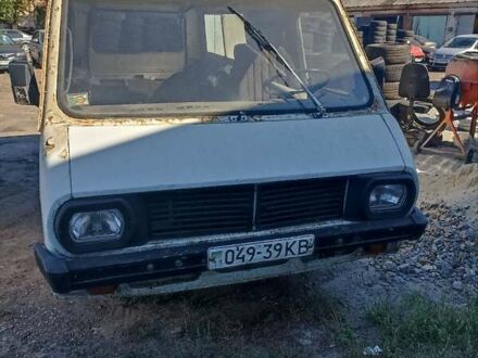 РАФ 2203 1984 в Киеве на Automoto.ua Белый РАФ 2203, объемом двигателя 2.4 л и пробегом 50 тыс. км за 300 $, фото 1 на Automoto.ua