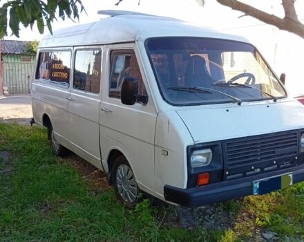 Белый РАФ 2203, объемом двигателя 2.5 л и пробегом 100 тыс. км за 1500 $, фото 1 на Automoto.ua