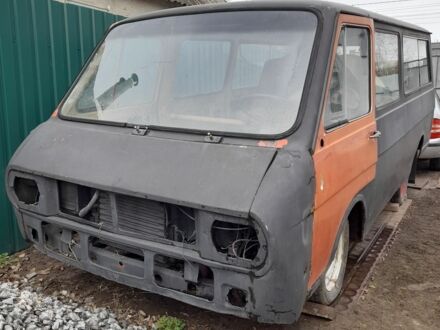 РАФ 2203 1980 у Харкові на Automoto.ua Червоний РАФ 2203, об'ємом двигуна 2.4 л та пробігом 200 тис. км за 500 $, фото 1 на Automoto.ua