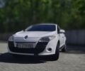 Белый Рено 10, объемом двигателя 1.5 л и пробегом 300 тыс. км за 6000 $, фото 1 на Automoto.ua