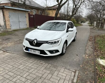 Белый Рено 10, объемом двигателя 1.5 л и пробегом 82 тыс. км за 14200 $, фото 5 на Automoto.ua