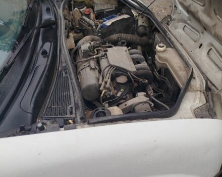 Білий Рено 10, об'ємом двигуна 1.2 л та пробігом 250 тис. км за 1200 $, фото 3 на Automoto.ua