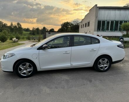 Белый Рено 10, объемом двигателя 0 л и пробегом 130 тыс. км за 4000 $, фото 3 на Automoto.ua