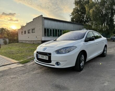 Белый Рено 10, объемом двигателя 0 л и пробегом 130 тыс. км за 4000 $, фото 1 на Automoto.ua