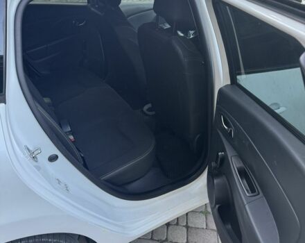 Белый Рено 10, объемом двигателя 1.5 л и пробегом 203 тыс. км за 6300 $, фото 6 на Automoto.ua