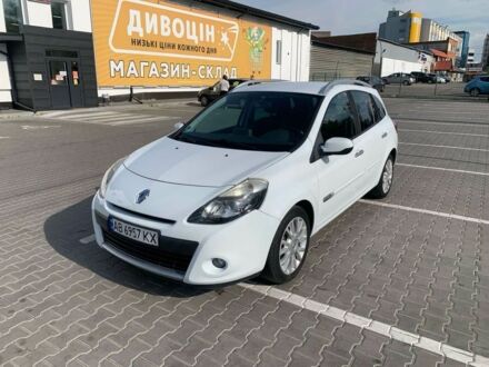 Рено 10 2009 в Виннице на Automoto.ua Белый Рено 10, объемом двигателя 1.1 л и пробегом 152 тыс. км за 5500 $, фото 1 на Automoto.ua