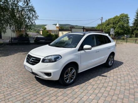 Белый Рено 10, объемом двигателя 2 л и пробегом 250 тыс. км за 10500 $, фото 1 на Automoto.ua