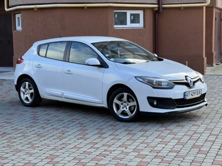 Рено 10 2014 в Ивано-Франковске на Automoto.ua Белый Рено 10, объемом двигателя 1.5 л и пробегом 260 тыс. км за 6900 $, фото 1 на Automoto.ua