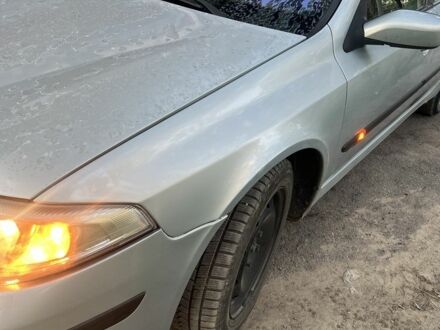 Сірий Рено 10, об'ємом двигуна 1.9 л та пробігом 257 тис. км за 1850 $, фото 1 на Automoto.ua