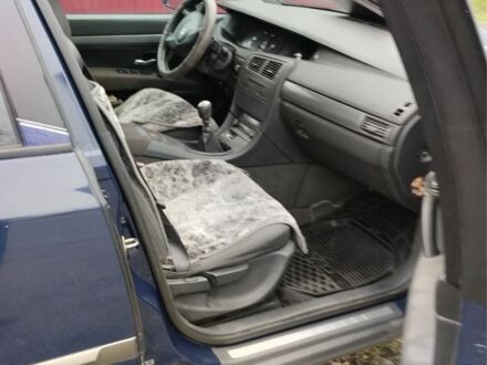 Рено 10 2003 у Звенигородка на Automoto.ua Синій Рено 10, об'ємом двигуна 2.2 л та пробігом 270 тис. км за 4700 $, фото 1 на Automoto.ua