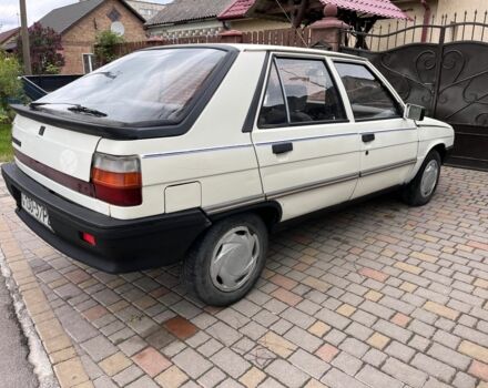 Белый Рено 11, объемом двигателя 1.4 л и пробегом 100 тыс. км за 900 $, фото 4 на Automoto.ua