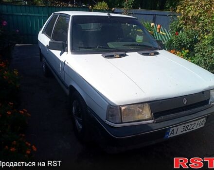 Рено 11 1987 в Згуровке на Automoto.ua Белый Рено 11, объемом двигателя 1.4 л и пробегом 250 тыс. км за 800 $, фото 2 на Automoto.ua