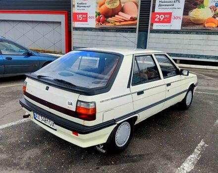 Белый Рено 11, объемом двигателя 1.4 л и пробегом 90 тыс. км за 2000 $, фото 2 на Automoto.ua