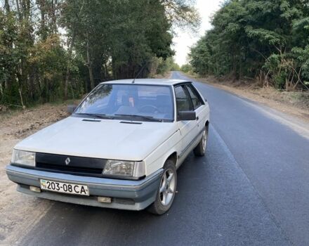 Белый Рено 11, объемом двигателя 1.4 л и пробегом 257 тыс. км за 47000 $, фото 1 на Automoto.ua